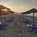 Kastri Hotel Néa Meságkala