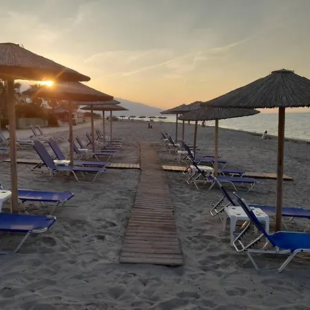 Kastri Hotell Néa Meságkala